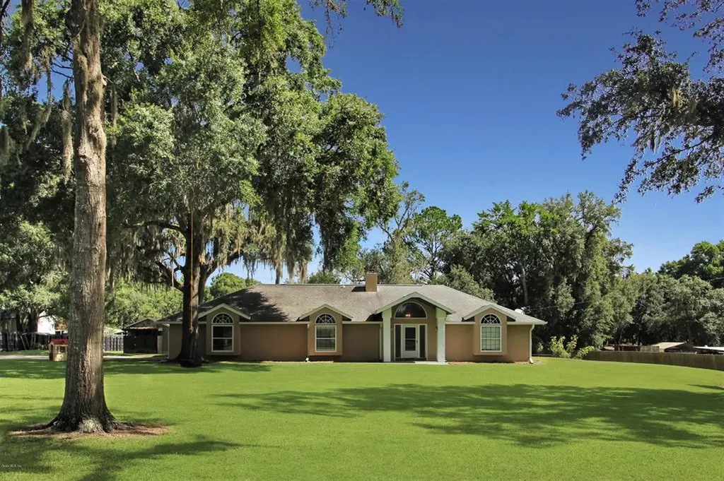 12145 NW 160th Street Reddick FL 32686