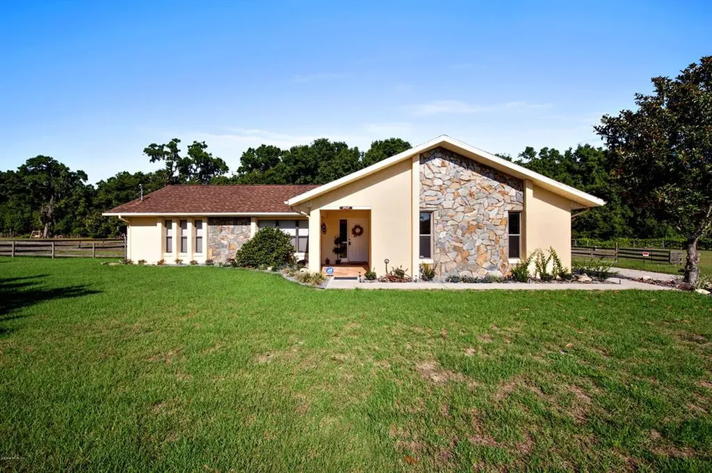 9420 NE 12th Court Ocala FL 34479