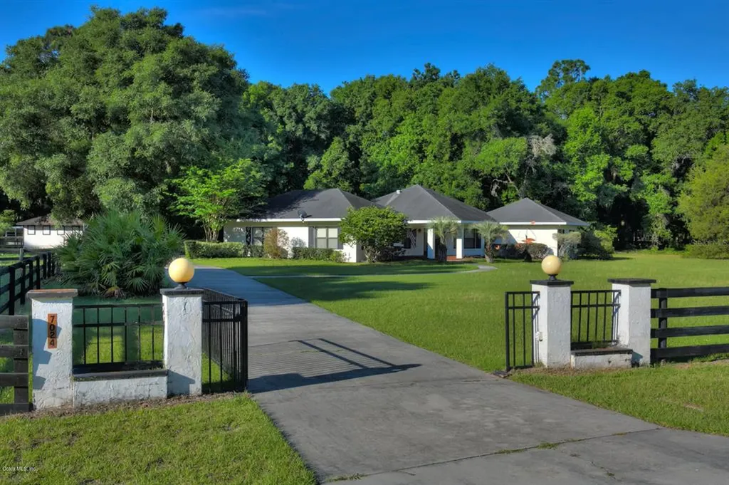 7024 SW 93rd Street Road Ocala FL 34476