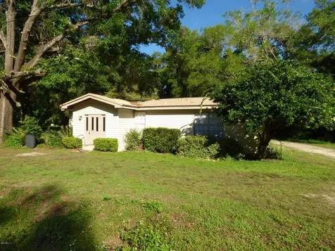 635 E Thrasher Drive Bronson FL 32621