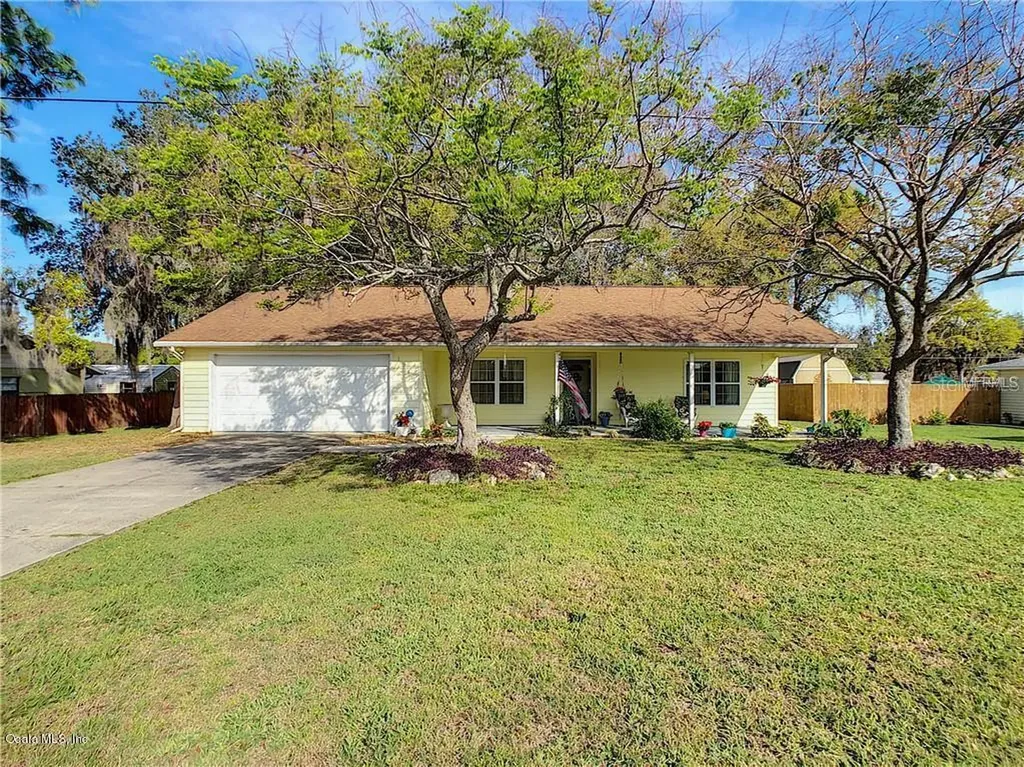 1348 Cr 442 Lake Panasoffkee FL 33538