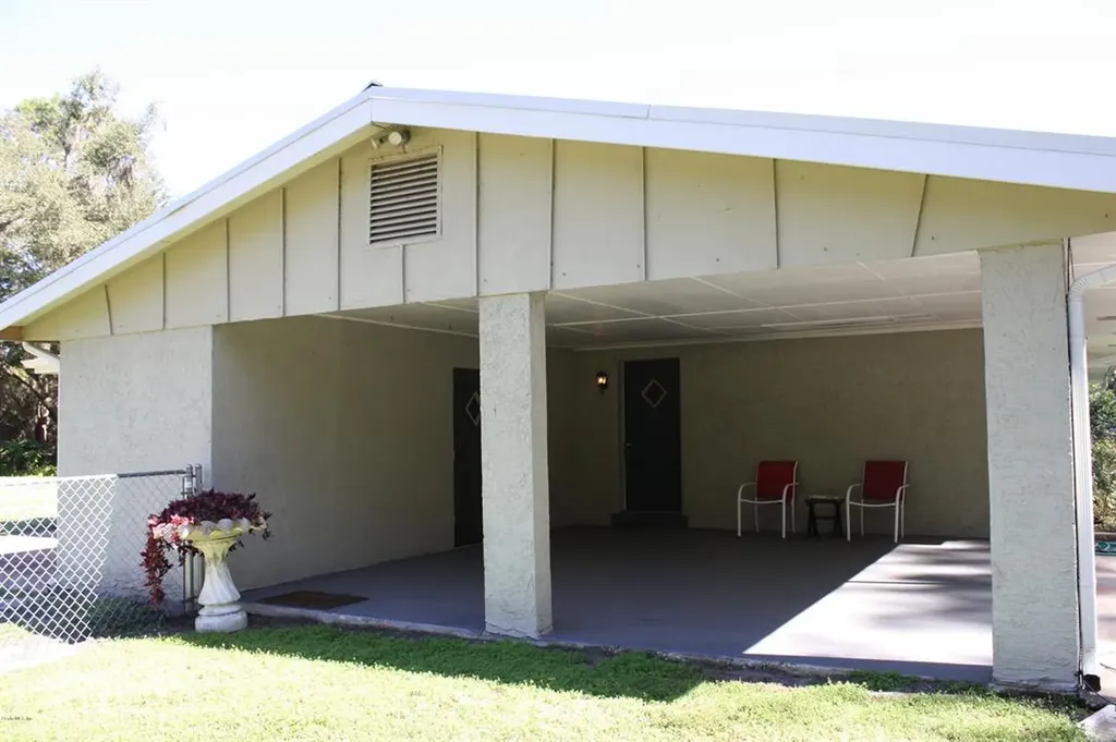 13201 SE 120th Street Ocklawaha FL 32179