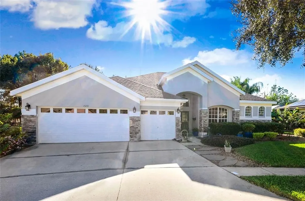 15231 Merlinglen Place Lithia FL 33547