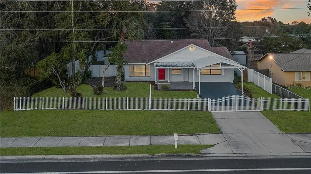 1915 E Lake Drive Casselberry FL 32707