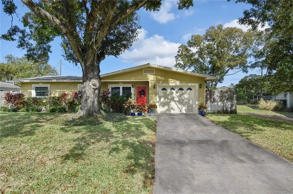 4711 W Alline Avenue Tampa FL 33611