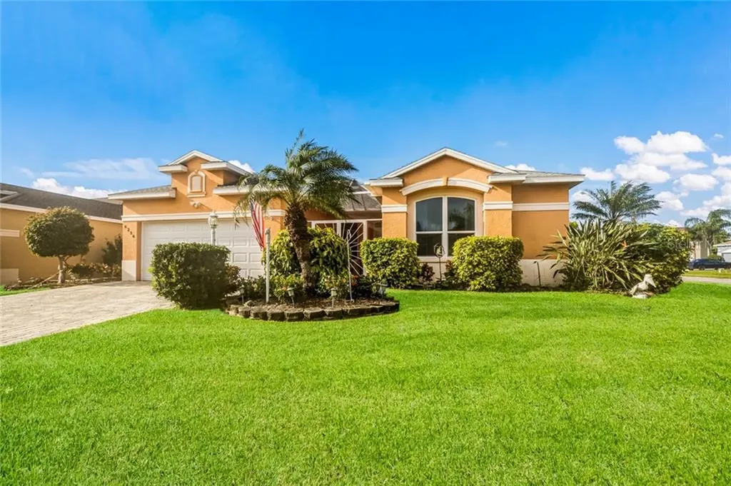 6236 Weymouth Drive Sarasota FL 34238
