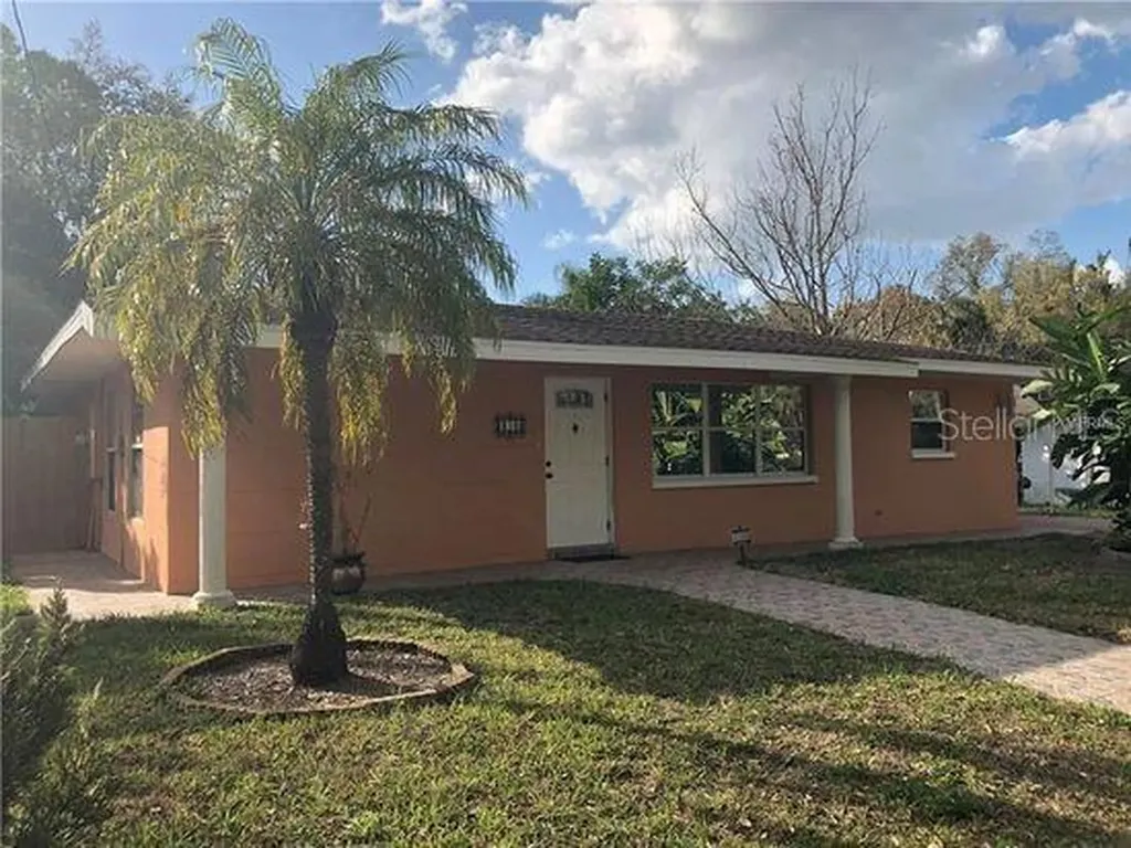 310 20th Street E Bradenton FL 34208