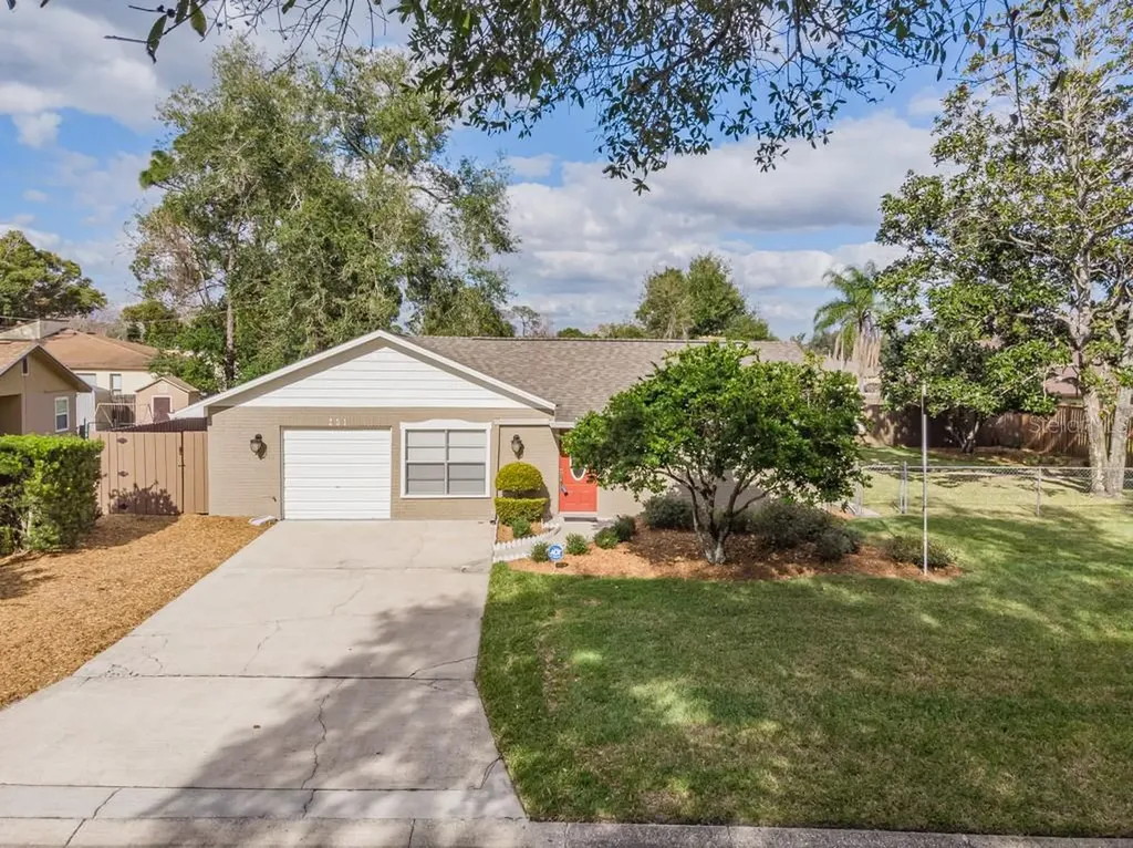 251 Oakwood Drive Casselberry FL 32707