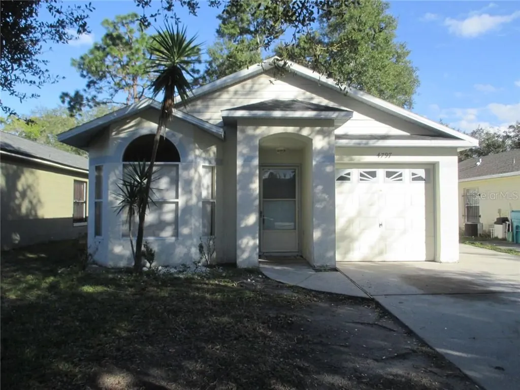 4797 Muir Village Orlando FL 32808
