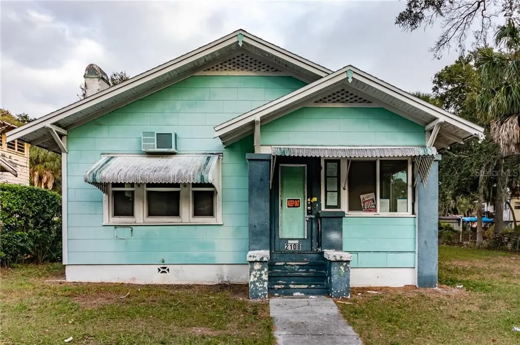 2108 12th Street S St Petersburg FL 33705