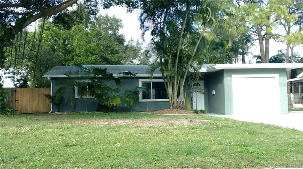 301 89th Avenue NE St Petersburg FL 33702