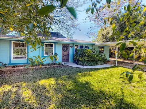 2128 Hyde Park Circle Sarasota FL 34239