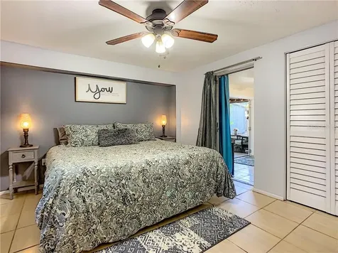 2128 Hyde Park Circle Sarasota FL 34239