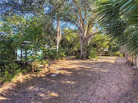 2128 Hyde Park Circle Sarasota FL 34239
