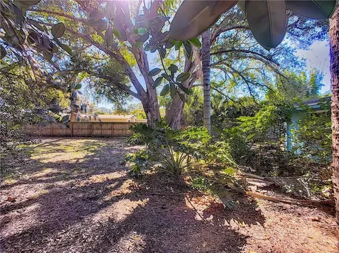 2128 Hyde Park Circle Sarasota FL 34239