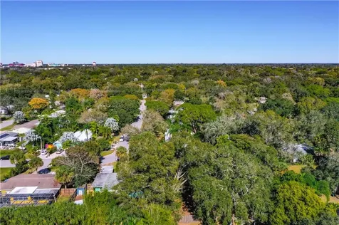 2128 Hyde Park Circle Sarasota FL 34239