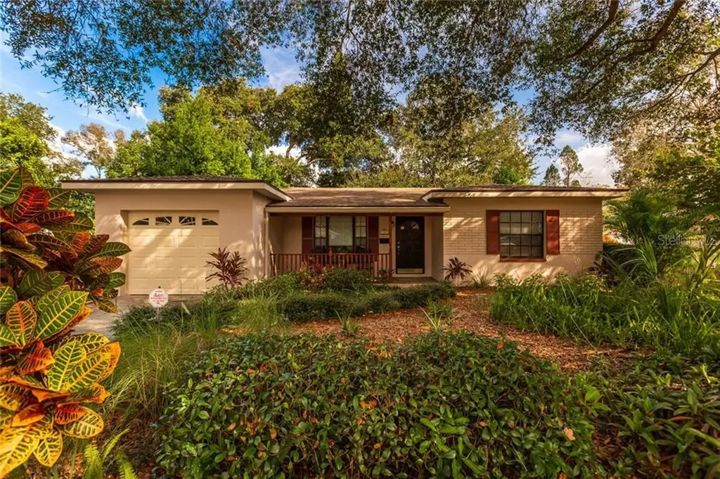 1941 Country Club Road N St Petersburg FL 33710