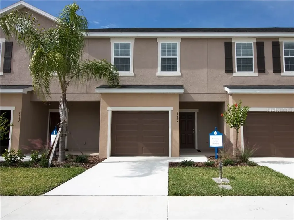 1081 Grantham Drive Sarasota FL 34234