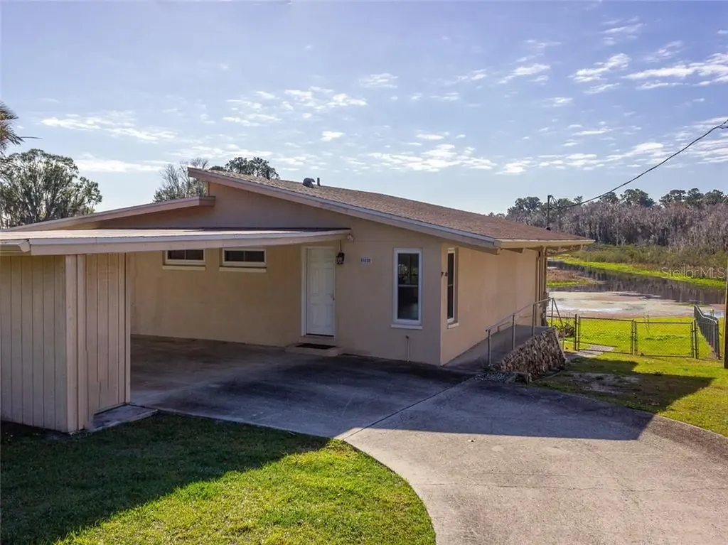 11964 SE 196th Street Dunnellon FL 34431
