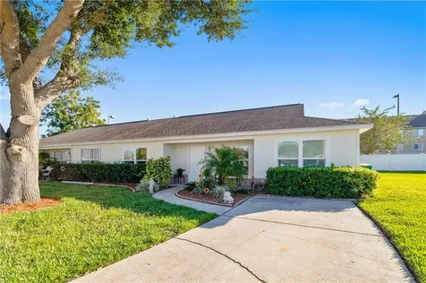 1722 Tropical Court Tavares FL 32778