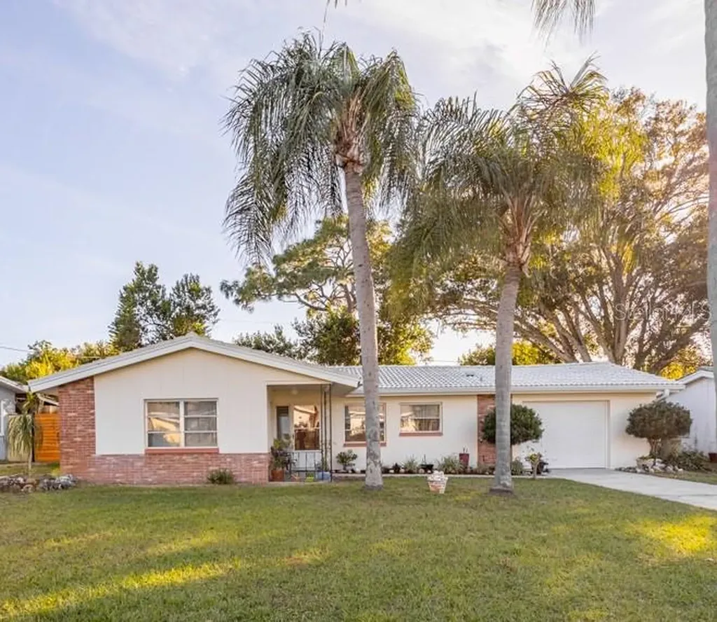 2025 W Ridge Drive Clearwater FL 33763