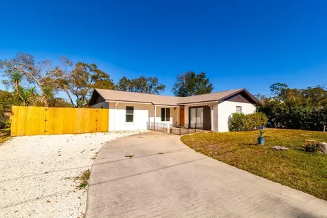 1405 E Hubbard Avenue Deland FL 32724