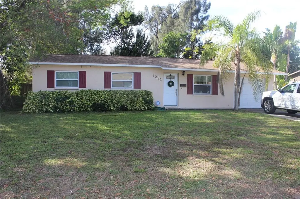 4253 Tarpon Drive SE St Petersburg FL 33705