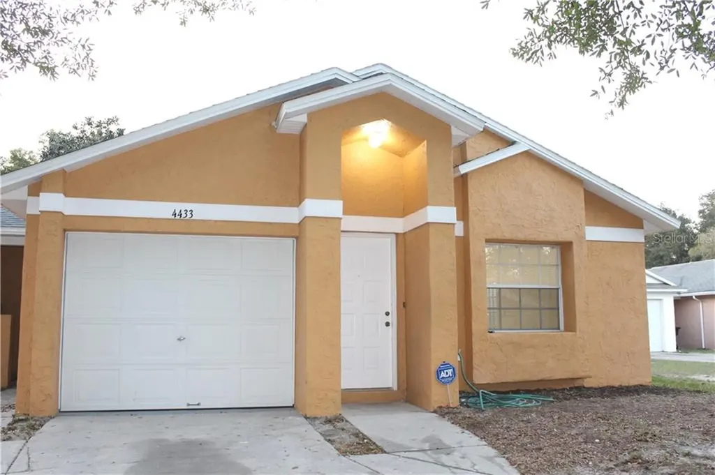 4433 Goldenrain Court Orlando FL 32808