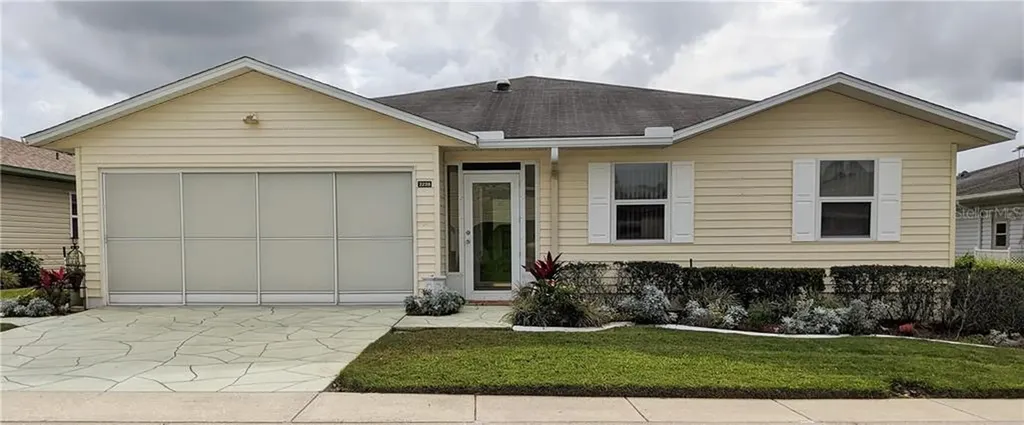 2228 Grand Cypress Drive Lakeland FL 33810