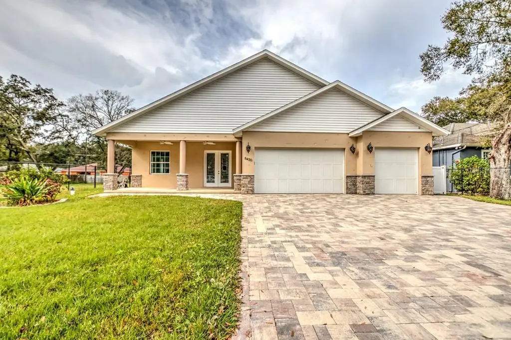 8430 N Hubert Avenue Tampa FL 33614