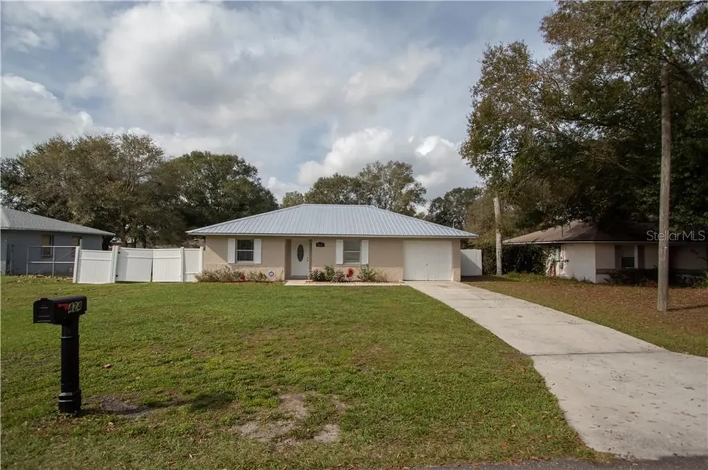 424 Honey Bee Lane Polk City FL 33868