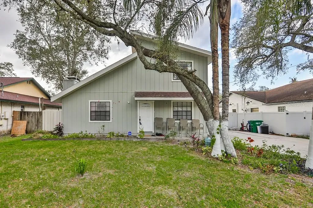 10214 N Hyaleah Road Tampa FL 33617
