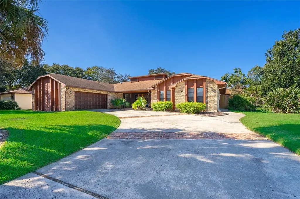 5518 Pitch Pine Drive Orlando FL 32819