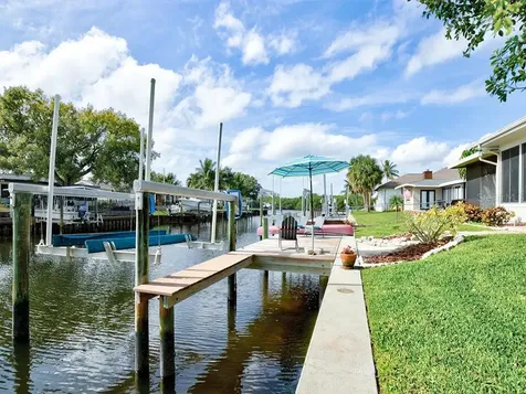 1348 47th Avenue NE St Petersburg FL 33703