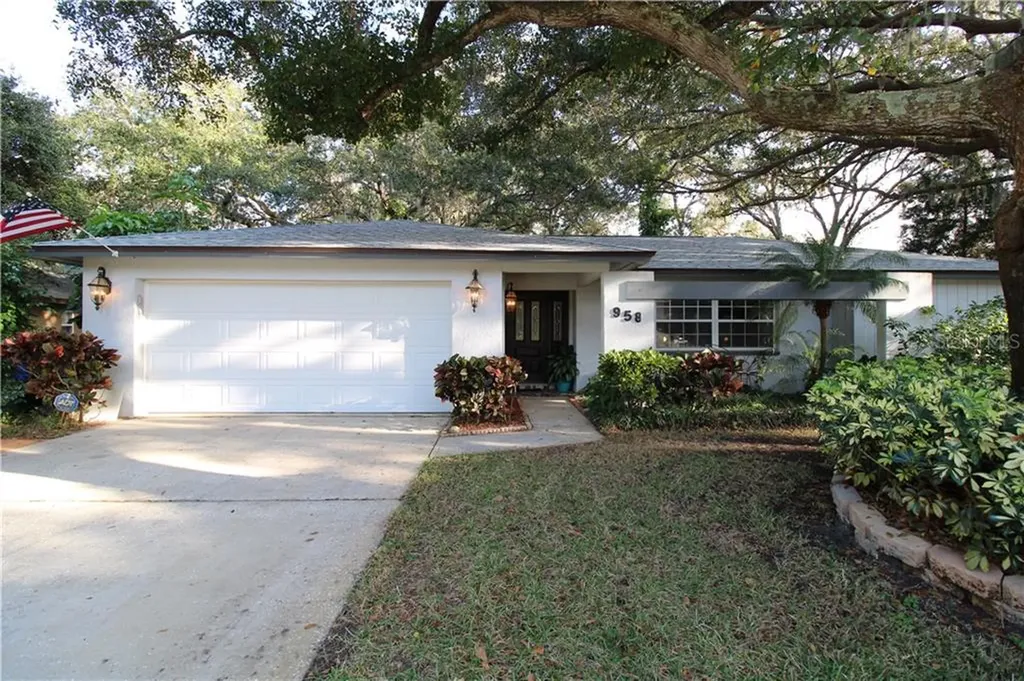 958 Woodland Drive Palm Harbor FL 34683