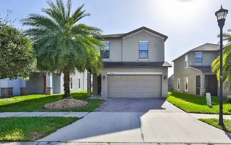 10022 Newminster Loop Ruskin FL 33573