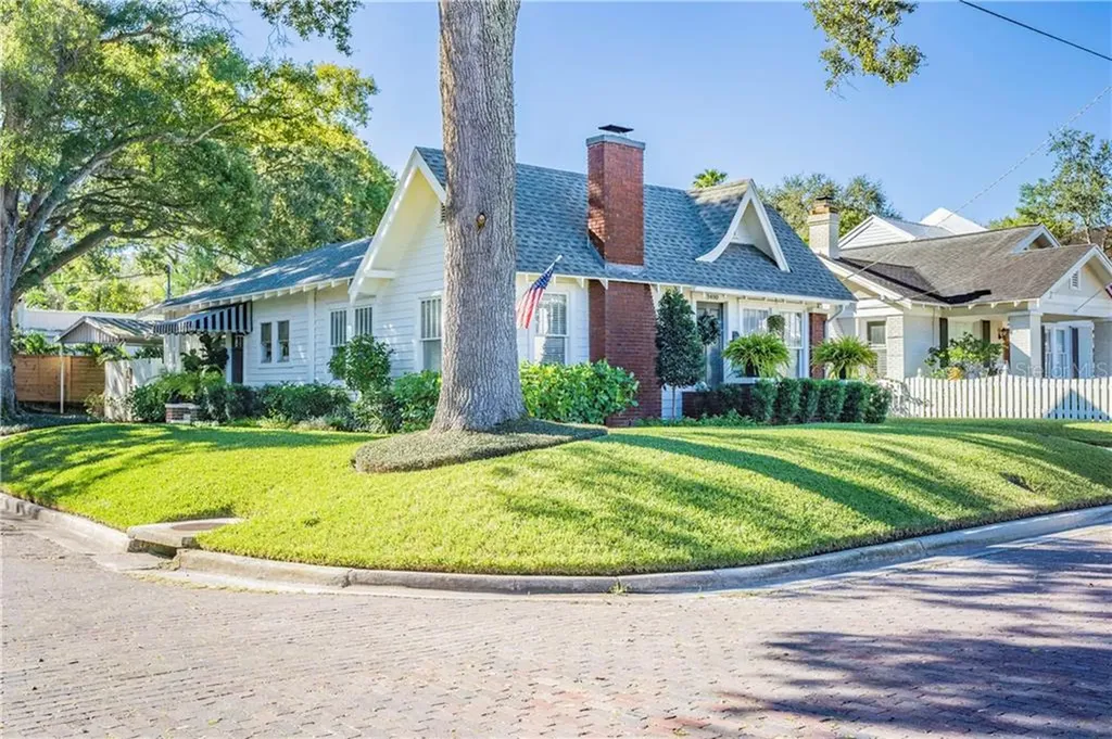 3400 W Barcelona Street Tampa FL 33629