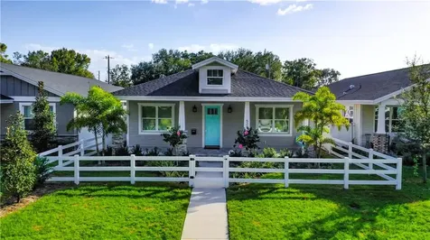 524 46th Avenue N St Petersburg FL 33703