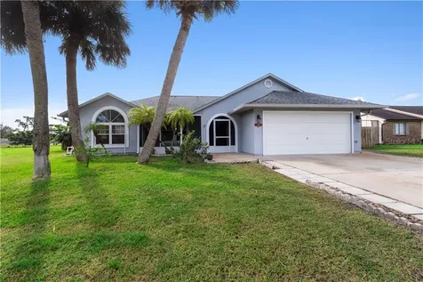 1760 Garcia Street NE Palm Bay FL 32907