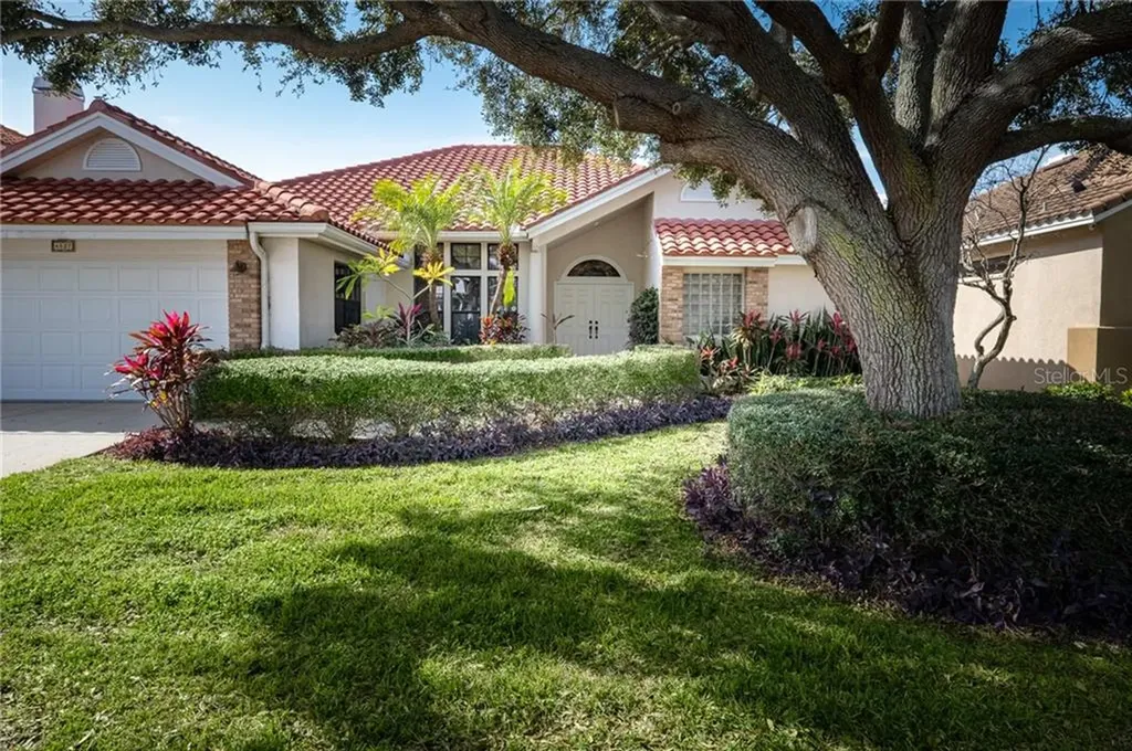 4827 Queen Palm Terrace NE St Petersburg FL 33703