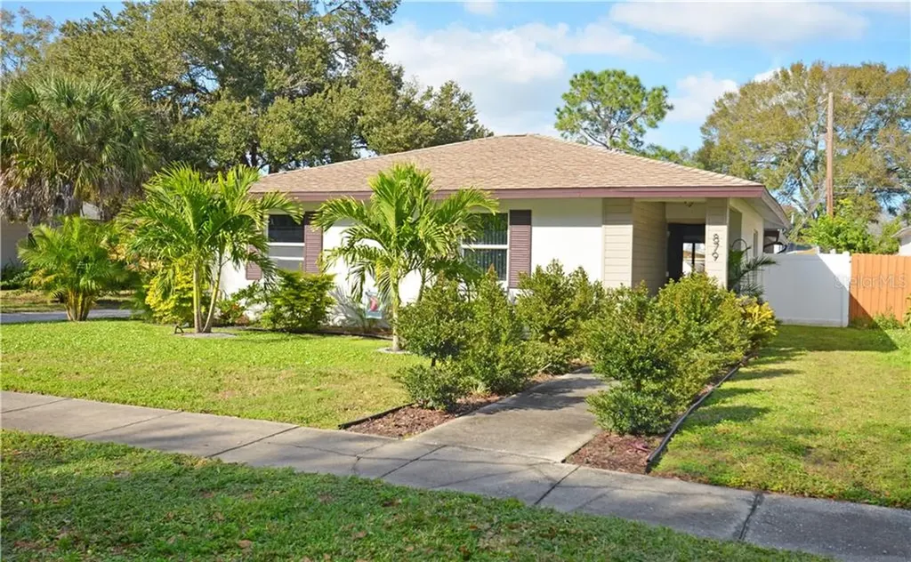 879 43rd Avenue N St Petersburg FL 33703