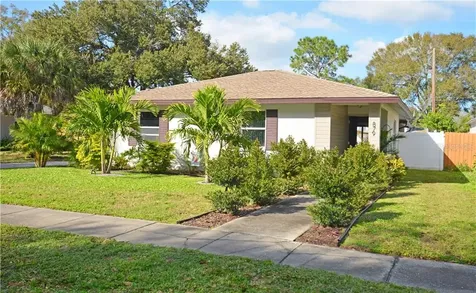 879 43rd Avenue N St Petersburg FL 33703