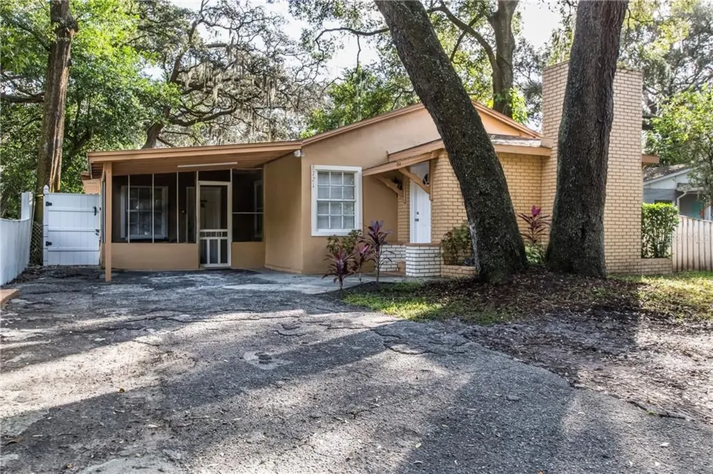 8721 N Otis Avenue Tampa FL 33604