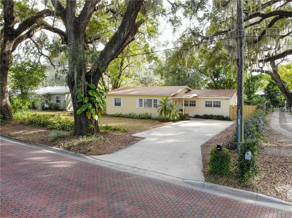 1908 Curry Ford Road Orlando FL 32806