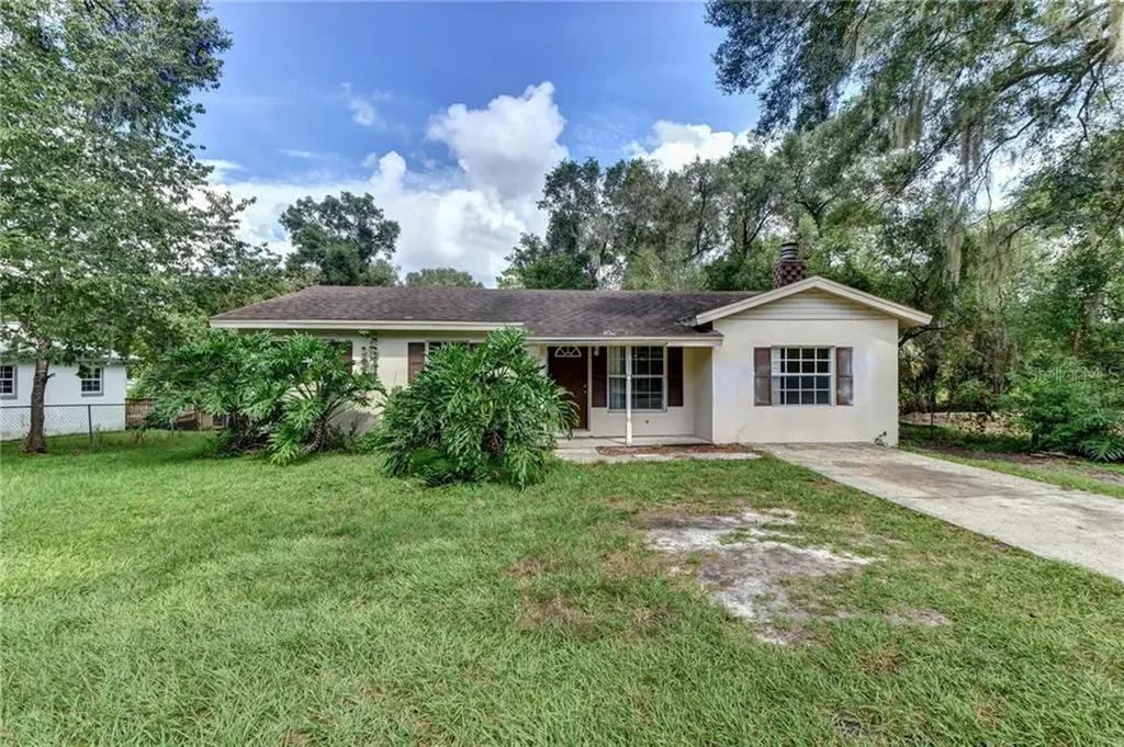 495 E Lansdowne Avenue Orange City FL 32763