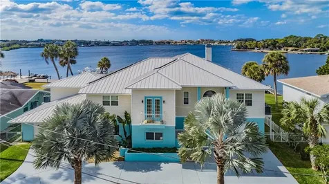 8221 Hayward Lane Port Richey FL 34668