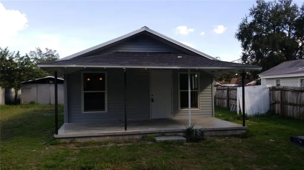 126 James Street Auburndale FL 33823