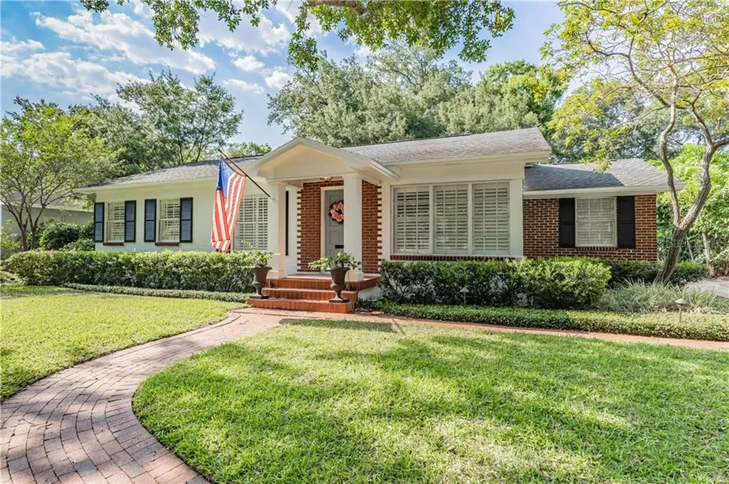 3311 W San Jose Street Tampa FL 33629