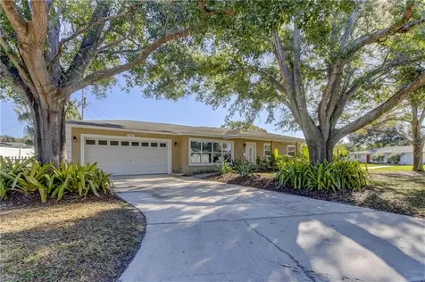2861 40th Street N St Petersburg FL 33713