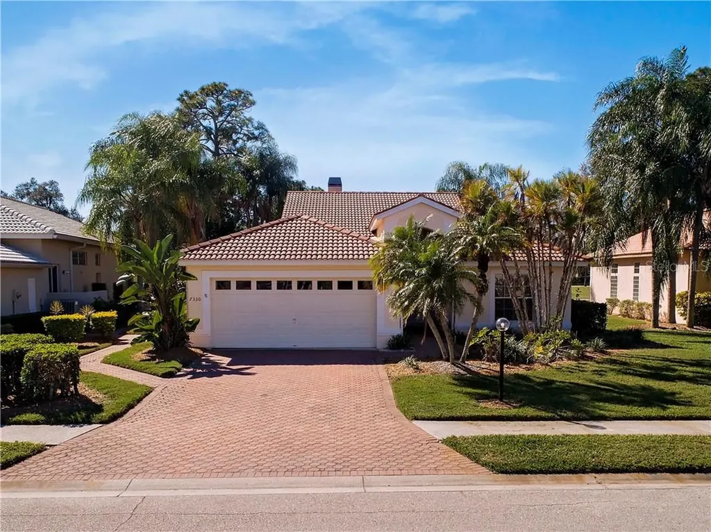 7330 Fairlinks Court Sarasota FL 34243
